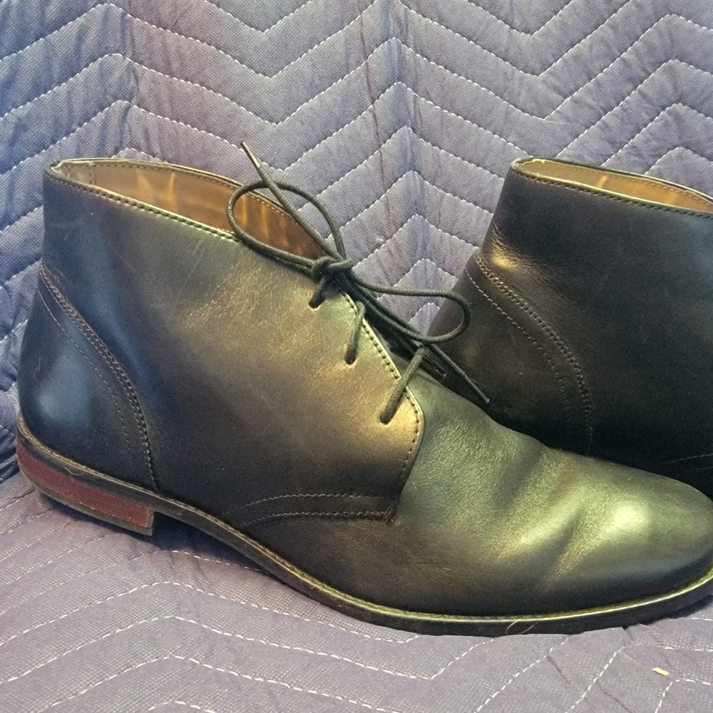 Florsheim Classic Black Chukka Boots